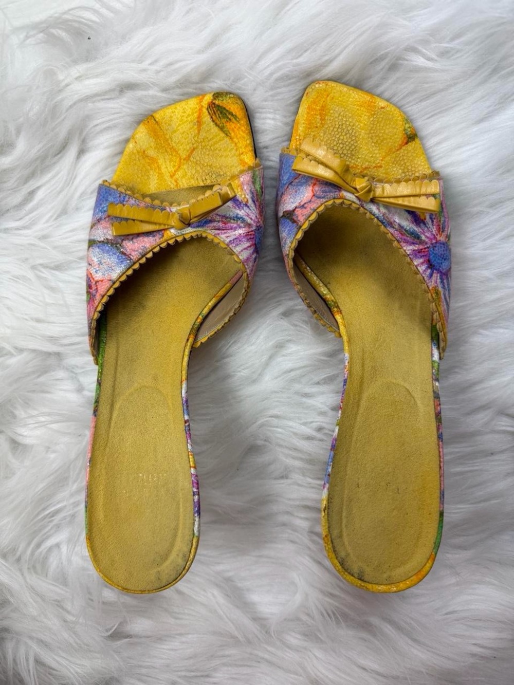 Stuart Weitzman Kitten Heels
